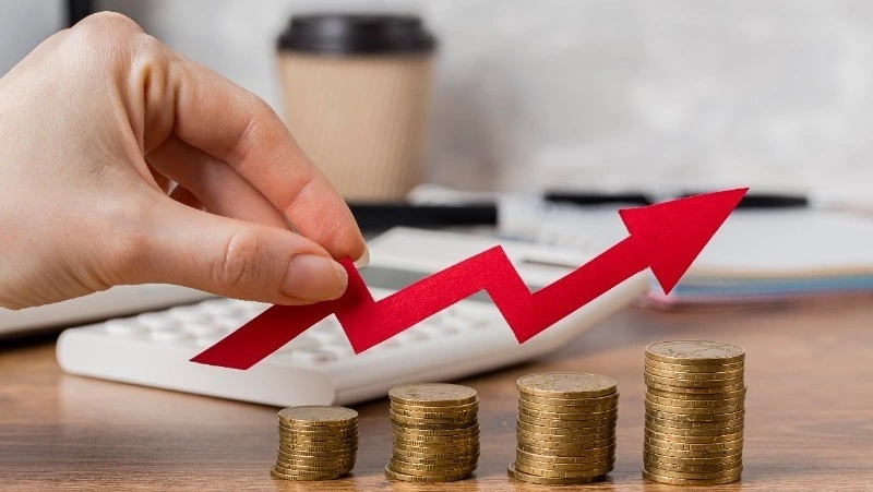 Бюджетники на Сахалине получили прибавку к зарплате в 2024 году