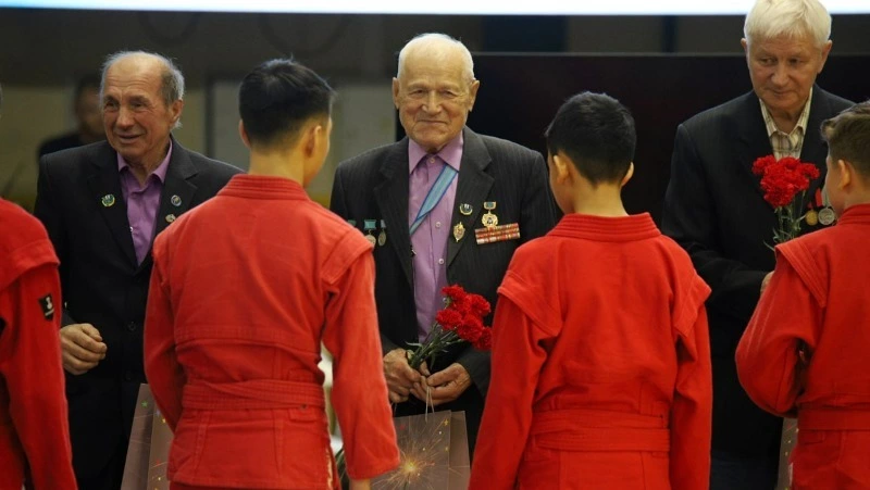 Масштабные соревнования в честь Всероссийского дня самбо стартовали на Сахалине