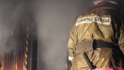 Веранда частного дома загорелась в Поронайском районе 12 декабря