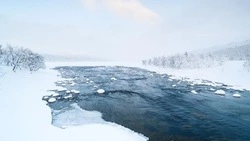 Сахалинских рыбаков предупредили об опасности выхода на лед 2 марта