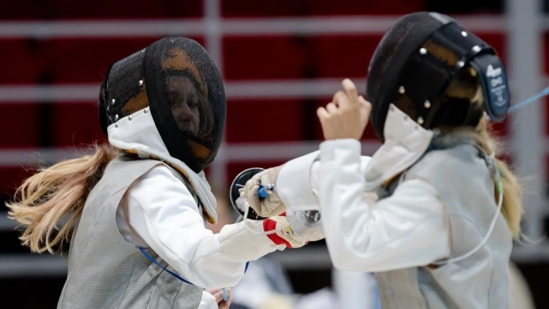 В Южно-Сахалинске провели региональные соревнования по фехтованию на рапире