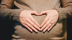 Стал известен размер ежемесячного пособия по беременности в Сахалинской области