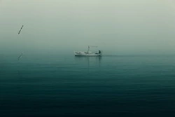 Дрейфующих у берегов Сахалина рыбаков нашли