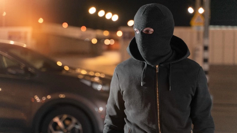 Житель Углегорска попытался украсть дорогостоящую запчасть с предприятия, где работал 