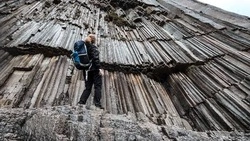 Поклонник активного туризма показал красоту мыса Столбчатого на Кунашире 