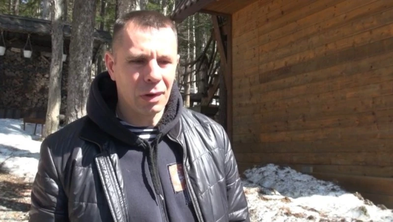 Общение помогает: ветеран СВО с Сахалина заново привыкает в мирной жизни 