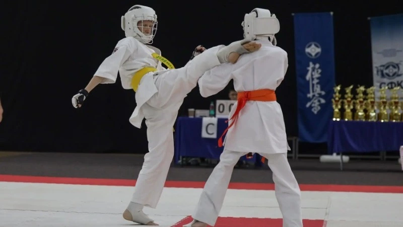 Более 200 бойцов сошлись на татами «Сахалинского рубежа»: названы победители в ката и кумите