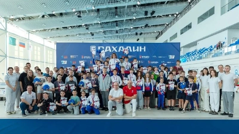 «Сахалинские Сивучи» собрали восемь команд на первом турнире по водному поло