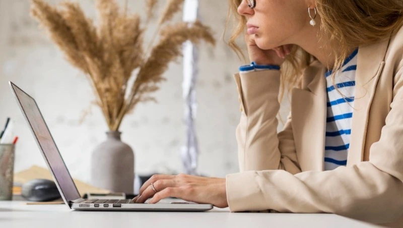 Жители Южно-Сахалинска пожаловались на глину и шум от спецтехники возле дома