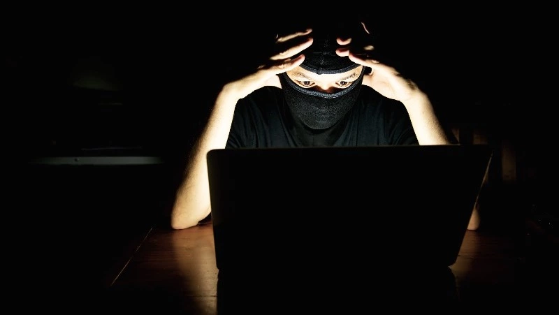 Укравший у друга ноутбук житель Южно-Сахалинска попал за решетку