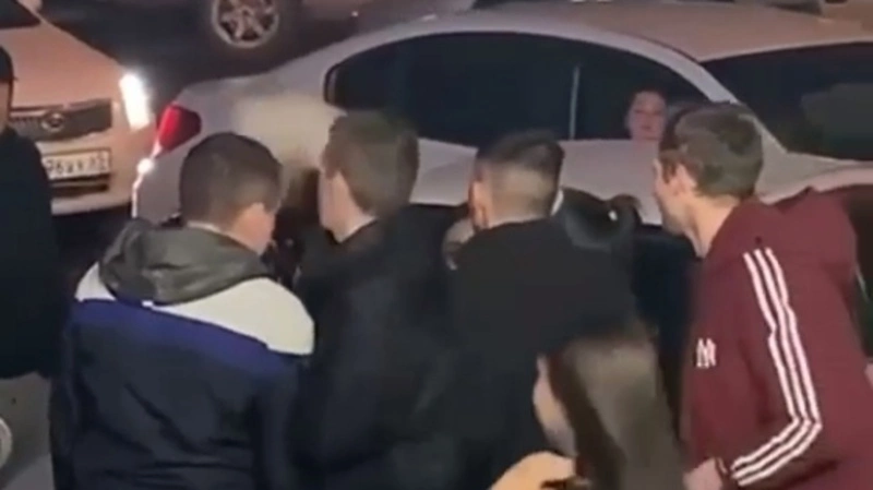 «Проблемы с агрессией и непринятие себя». Почему сахалинец напал на переодетых мужчин