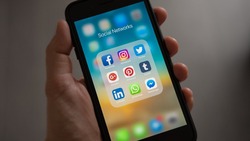 Meta: популярные соцсети Instagram и Facebook не будут блокировать в России