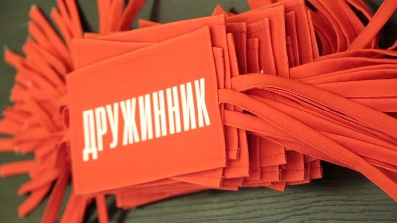 В Курильске женщина личным примером убеждает островитян вступать в ряды народных дружинников