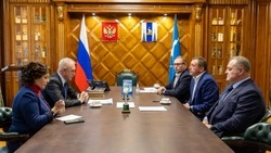 Валерий Лимаренко обсудил разработку кадрового стандарта России с депутатом Госдумы  