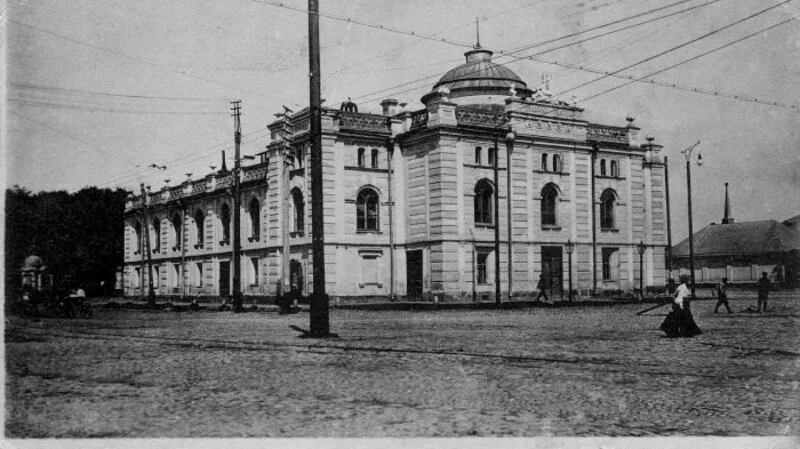 Один из первых театров на Сахалине держала Сонька Золотая Ручка