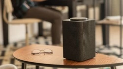 В Охе мужчина украл умную колонку из магазина электроники