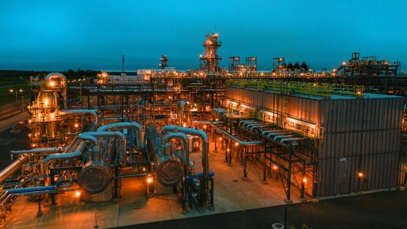 Структура «Газпрома» получит 27,5% в операторе «Сахалина-2» за 94,8 млрд рублей