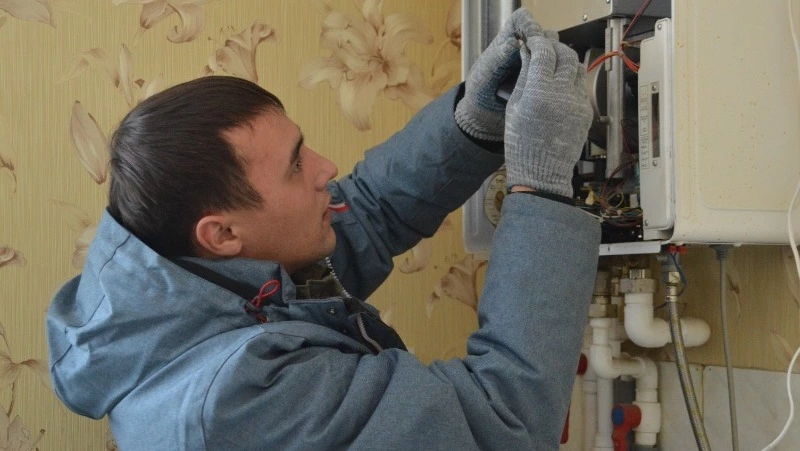 Массовая проверка жилых домов в Троицком началась после ночного хлопка газа