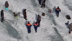 Сотрудники МЧС на Сахалине призвали рыбаков-любителей не рисковать жизнью ради улова