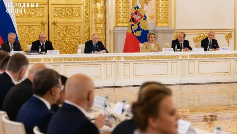 Руководитель исполкома Народного фронта предложил бороться с бюрократией с помощью ИИ