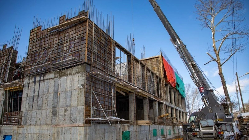 Школу искусств в Луговом украсят мини-сквером на Сахалине