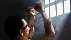 В России вступил в силу закон о пожизненном заключении педофилов