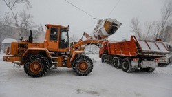 Участок улицы Чехова перекрыли в Южно-Сахалинске из-за расчистки снега