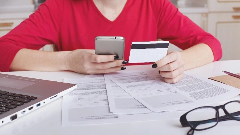 Минстрой РФ предложил вернуться к единой квитанции по ЖКХ: на Сахалине просчитали последствия