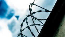 Суд оставил в СИЗО еще на месяц жителей Кузбасса, державших людей в рабстве