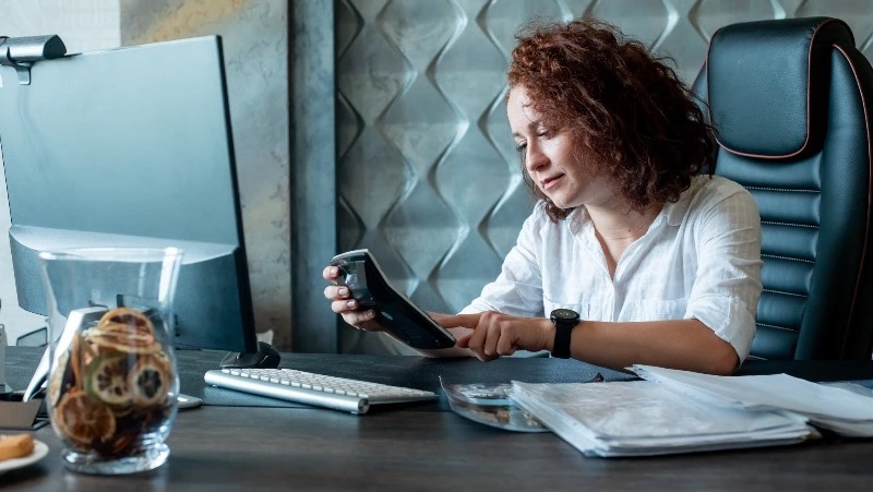 Гриненко: летом не стоит обсуждать повышение зарплаты с начальством