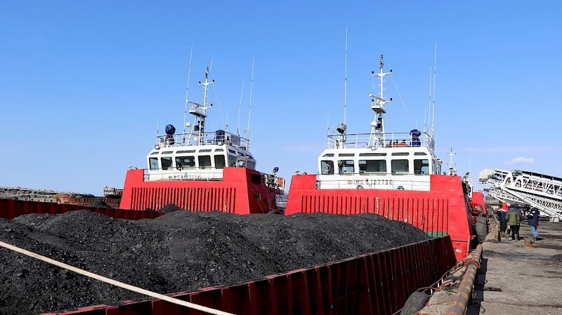 В морском порту Шахтерска открылась навигация