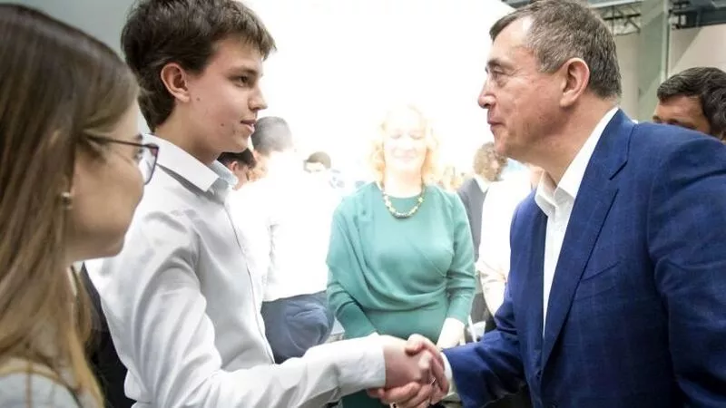 Глава Сахалина неожиданно посетил региональный чемпионат WorldSkills Russia