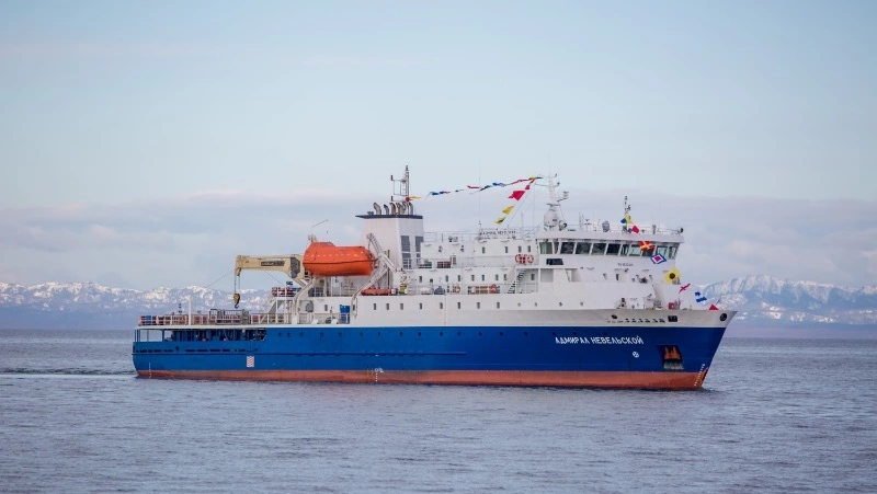 Почти 637 тысяч грузов перевезли за полгода на линии Ванино — Холмск