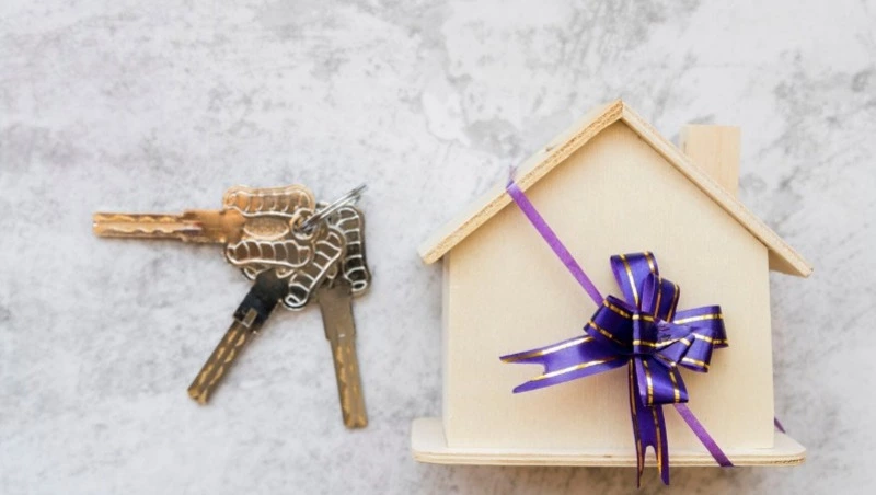 Прокурор помог малоимущей семье из Смирныховского района получить квартиру