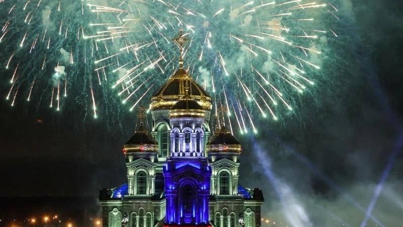 В июне россиян ждут длинные выходные и короткая рабочая неделя