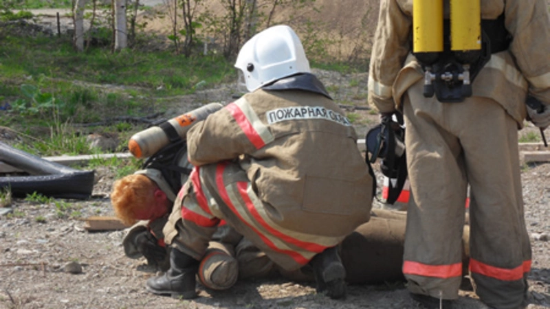 Две квартиры обгорели во время пожара на юге Сахалина