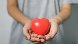 Почти 13 миллионов рублей получат сахалинские медики в качестве отпускных