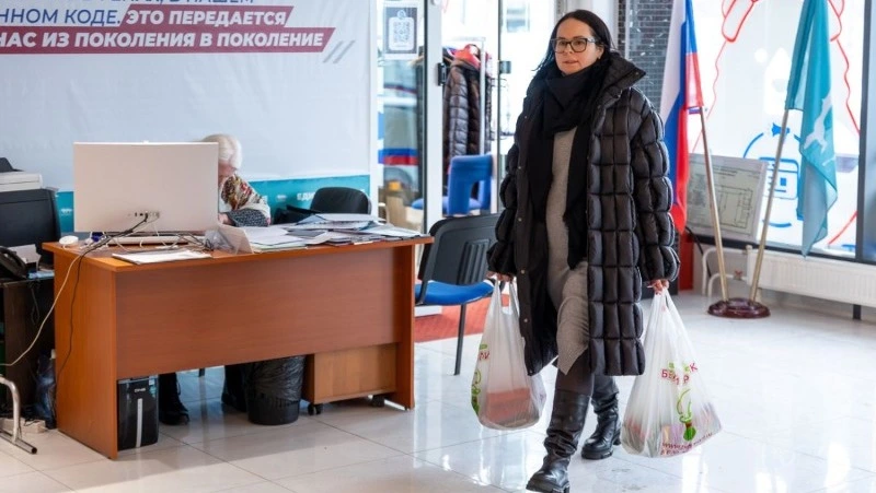 Жители Южно-Сахалинска передали корм приюту «Пес и кот» 