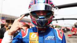 Сахалинский гонщик одержал вторую победу в "Формуле-3" во Франции