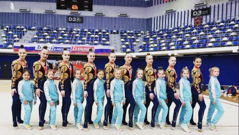 Юные сахалинские гимнастки завоевали серебряную награду межрегиональных соревнований