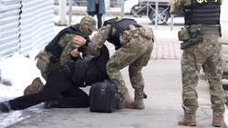 Пограничники задержали подозреваемого в госизмене мужчину на Сахалине
