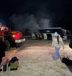 В Макаровском районе загорелся пассажирский автобус