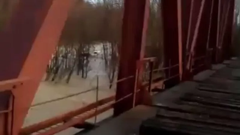 Мост в Первомайском начнут восстанавливать завтра