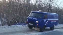 Машина «Почты России» перевернулась на крышу в Поронайском районе 