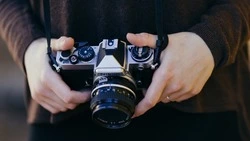 Как снимать крутые кадры на пленку в 2023 году: инструкция Sakh.online