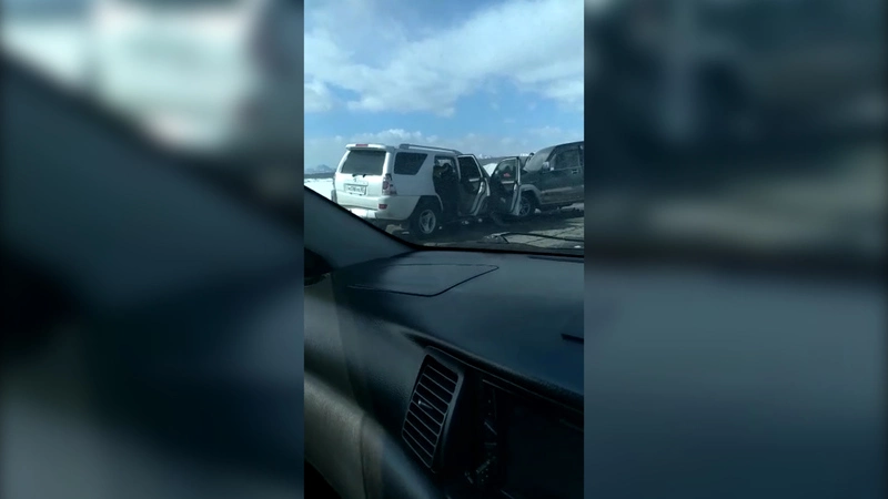 Очевидцы: мужчина разбился насмерть на объездной дороге в Южно-Сахалинске