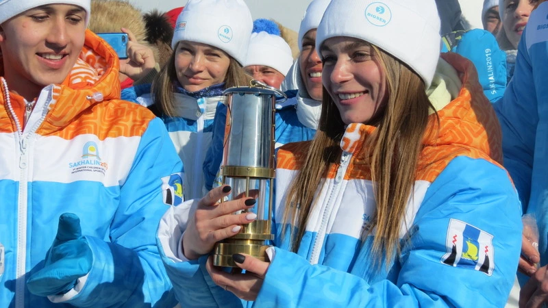 Эстафета огня «Детей Азии» пронеслась по Южно-Сахалинску