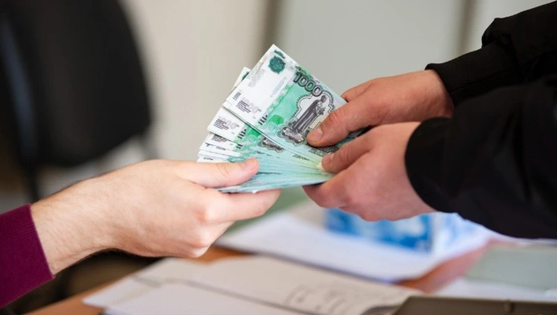 Средняя зарплата на Сахалине выросла почти на 10 тысяч рублей