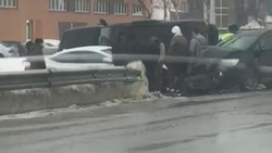 В аварии возле «Бубль-Гума» в Южно-Сахалинске пострадали девушка и ребенок