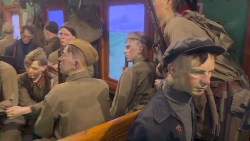 «Поезд Победы» прибыл на железнодорожный вокзал Поронайска